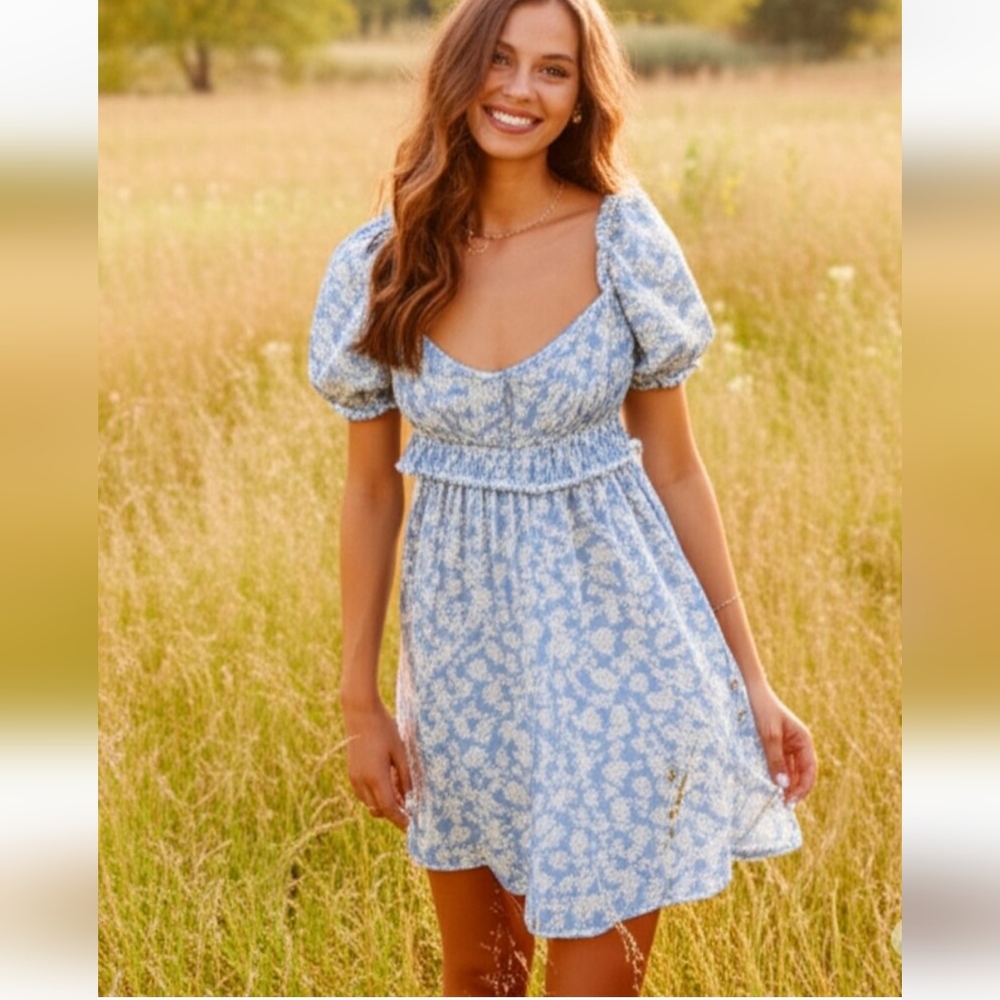 ASTR the Label Floral Blue Puff Sleeve Dress size Large